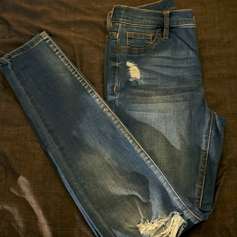 Legging pants, 57% Cotton, 26% Polyester, 14% Rayon, 3% Lycra Spandex.